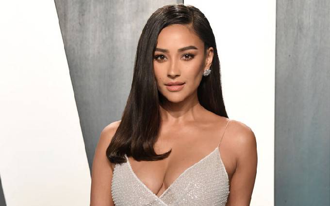 Shay Mitchell