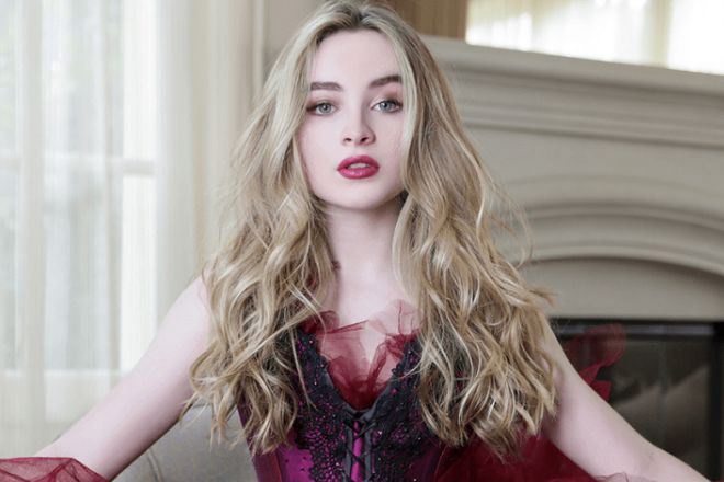 Sabrina Carpenter Height, Age, Wiki, Bio, Net Worth, Facts