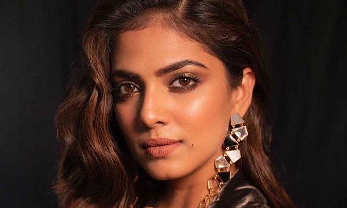 Malavika Mohanan Biography Malavika Mohanan