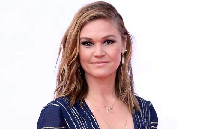 Julia Stiles